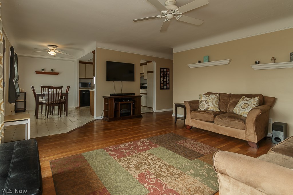 31801 Glenhurst Road Willowick, OH 44095 - Photo 6 of 28