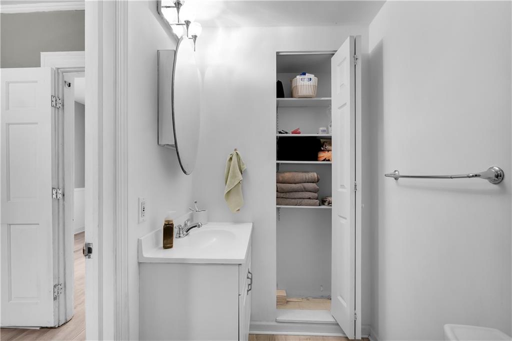 4427 Howley Street Pittsburgh, PA 15224 - Photo 19 of 34 4429 Howley