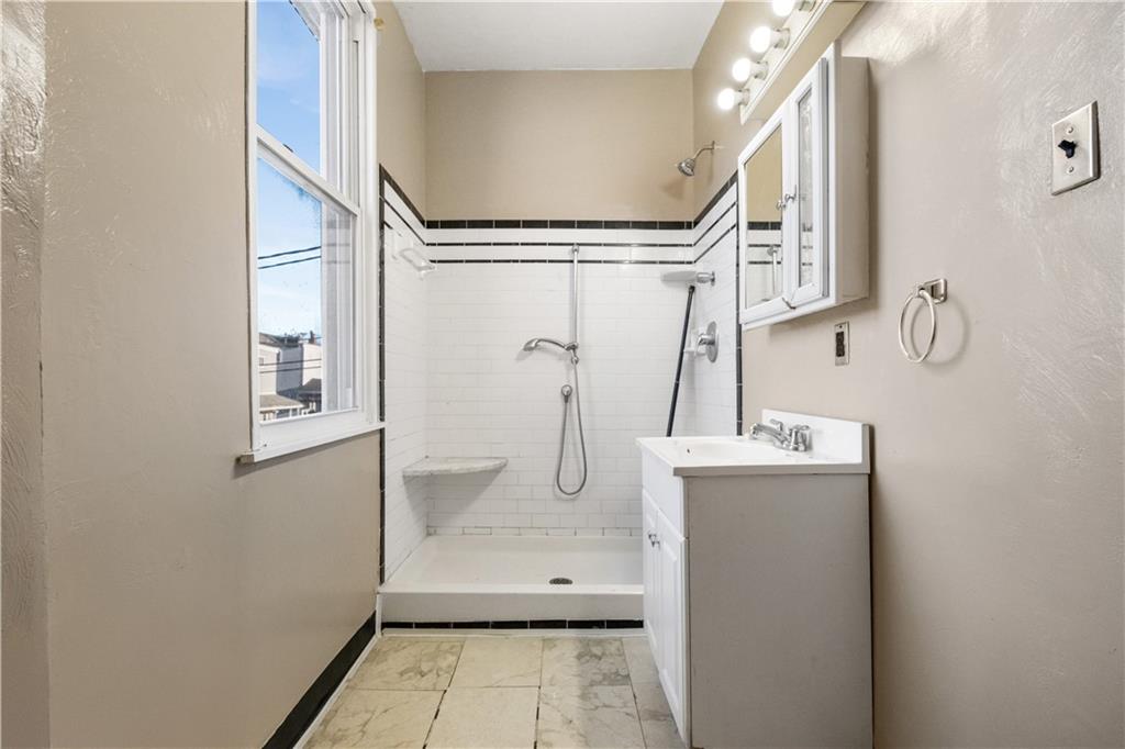 4427 Howley Street Pittsburgh, PA 15224 - Photo 28 of 34 4431 Howley