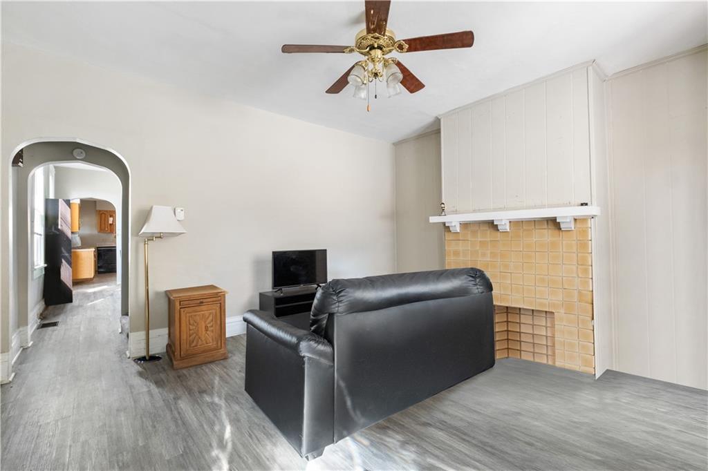 4427 Howley Street Pittsburgh, PA 15224 - Photo 4 of 34 4427 Howley