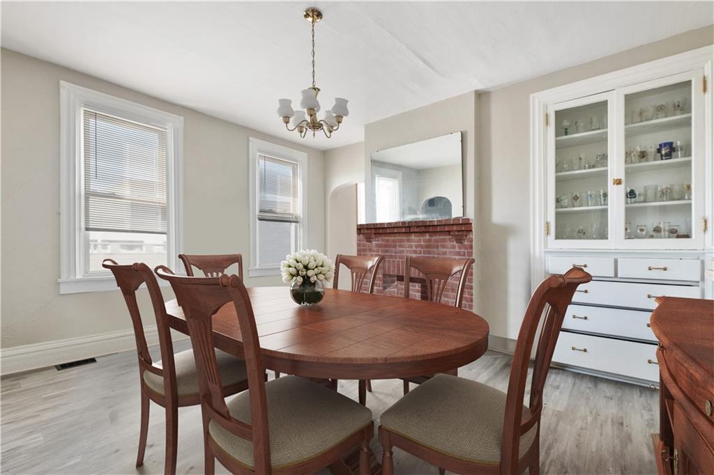 4427 Howley Street Pittsburgh, PA 15224 - Photo 5 of 34 4427 Howley