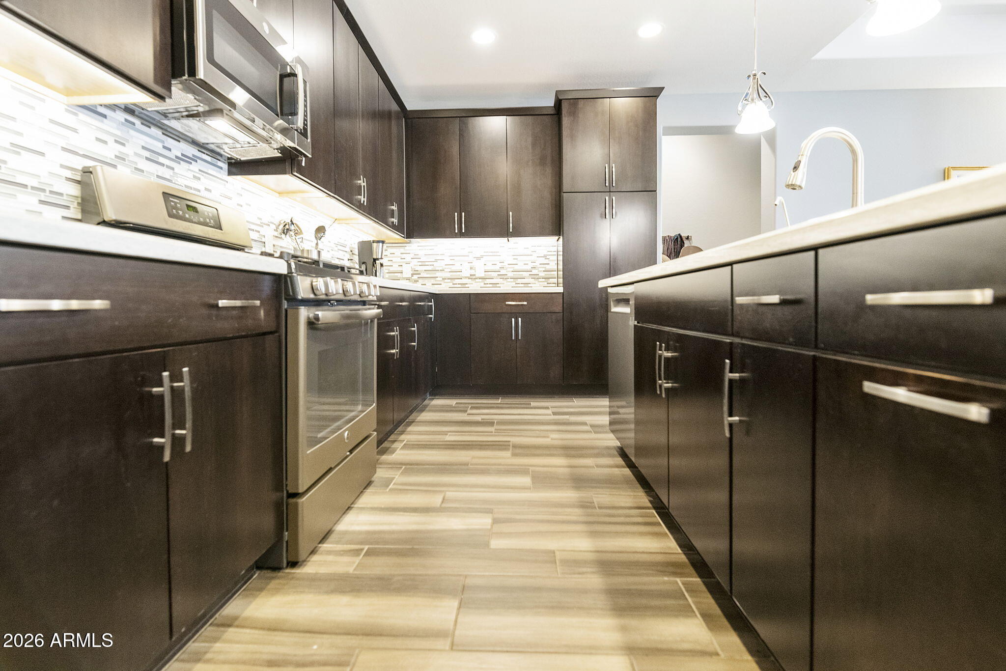 4777 South Fulton Ranch Boulevard, Unit 1086 Chandler, AZ 85248 - Photo 12 of 67 Kitchen