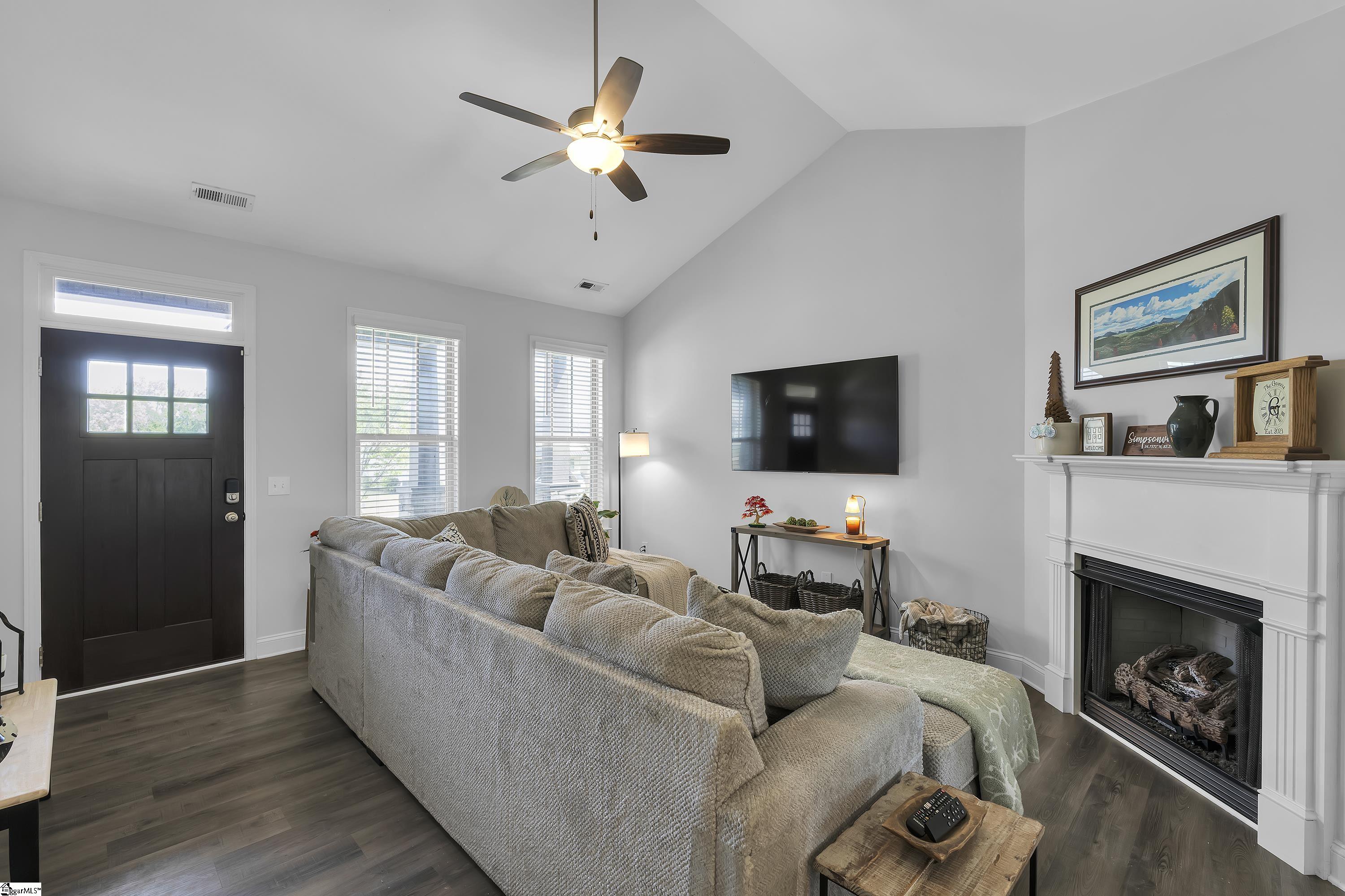 122 River Trace Loop Simpsonville, SC 29680 - Photo 2 of 24