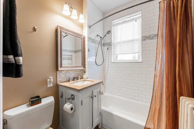 $247,000 | 819 Lake Street, Unit 3W, Oak Park, IL 60301