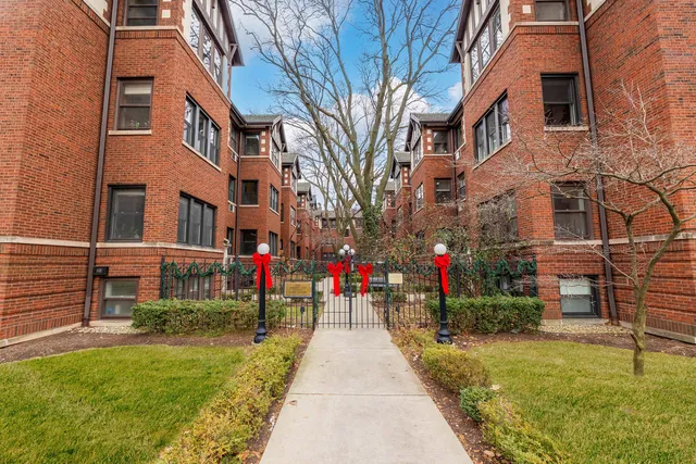 $247,000 | 819 Lake Street, Unit 3W, Oak Park, IL 60301