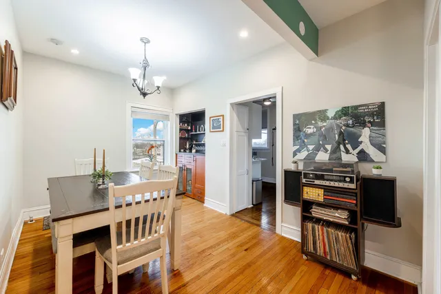 $247,000 | 819 Lake Street, Unit 3W, Oak Park, IL 60301