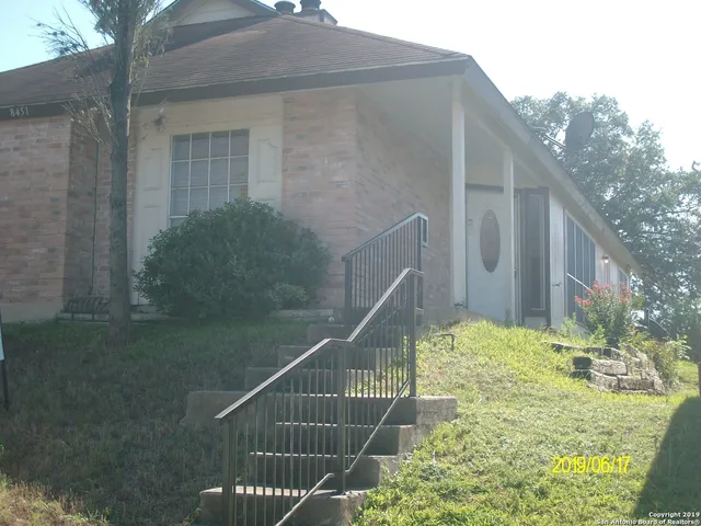$995 | 8451 Cranberry Hill, Unit 2, San Antonio, TX 78254