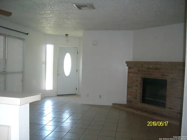 $995 | 8451 Cranberry Hill, Unit 2, San Antonio, TX 78254