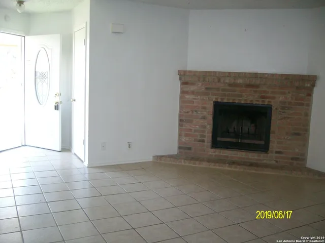 $995 | 8451 Cranberry Hill, Unit 2, San Antonio, TX 78254