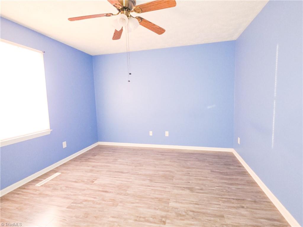 112 Oak Ridge Place Mount Airy, NC 27030 - Photo 13 of 31