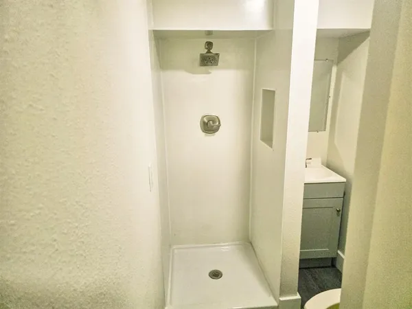 $875 | 121 Windom Street, Unit B, Farmersville, TX 75442