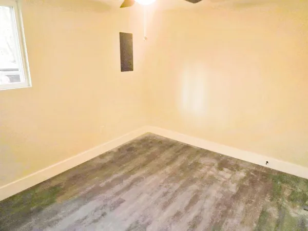 $875 | 121 Windom Street, Unit B, Farmersville, TX 75442