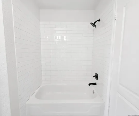 $2,550 | 15015 Northern Dancer, San Antonio, TX 78248