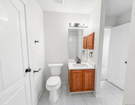 $2,550 | 15015 Northern Dancer, San Antonio, TX 78248
