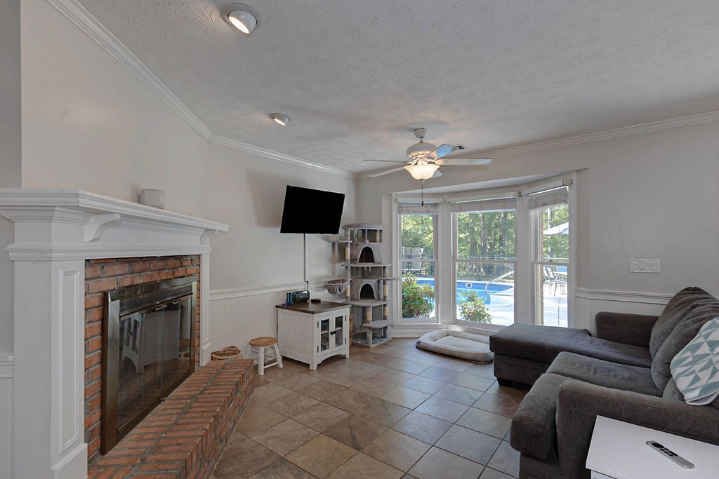 8305 Midland Road Midland, GA 31820 - Photo 11 of 50 FAMILY ROOM