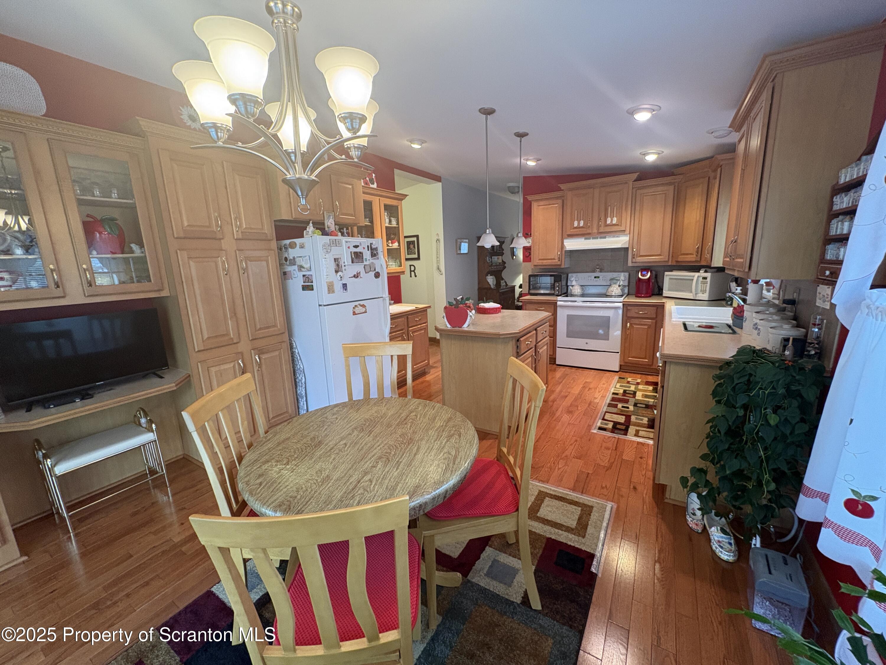 813 Poplar Street Clarks Summit, PA 18411 - Photo 16 of 33 a very nice looking dining room with furniture