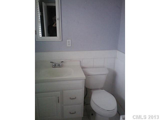 2613 Hart Road Charlotte, NC 28214 - Photo 7 of 8 Gallery Image 7