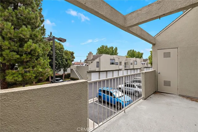 $655,000 | 17641 Sergio Circle, Unit 203, Huntington Beach, CA 92647