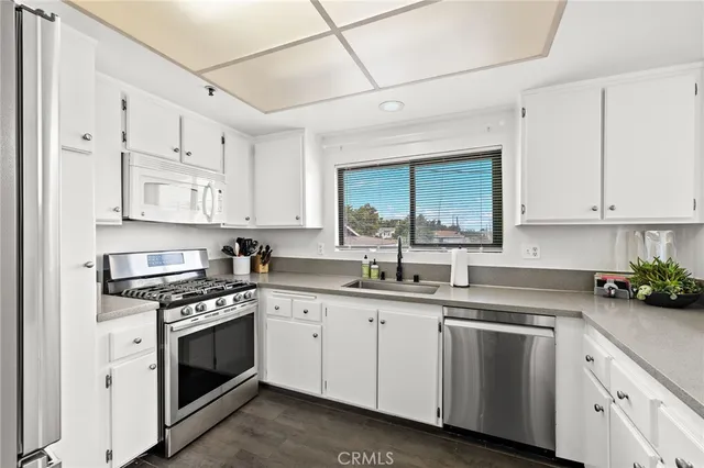 $655,000 | 17641 Sergio Circle, Unit 203, Huntington Beach, CA 92647