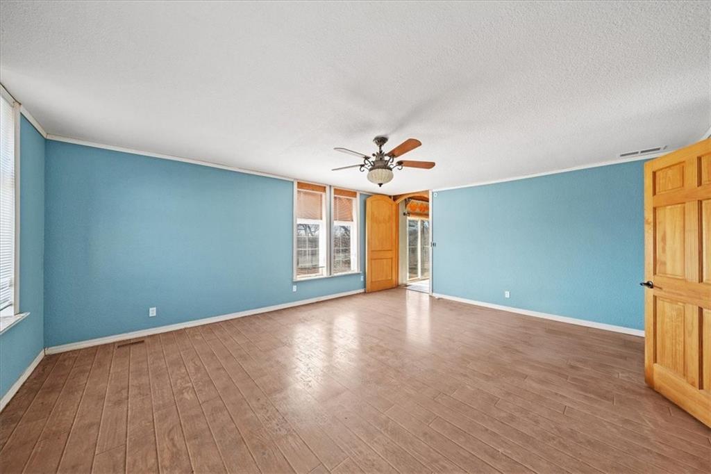 22599 Fall Leaf Road Linwood, KS 66052 - Photo 12 of 35