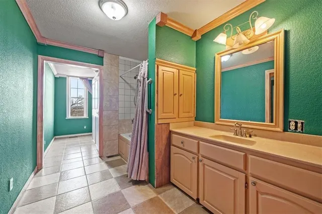 $850,000 | 22599 Fall Leaf Road, Linwood, KS 66052