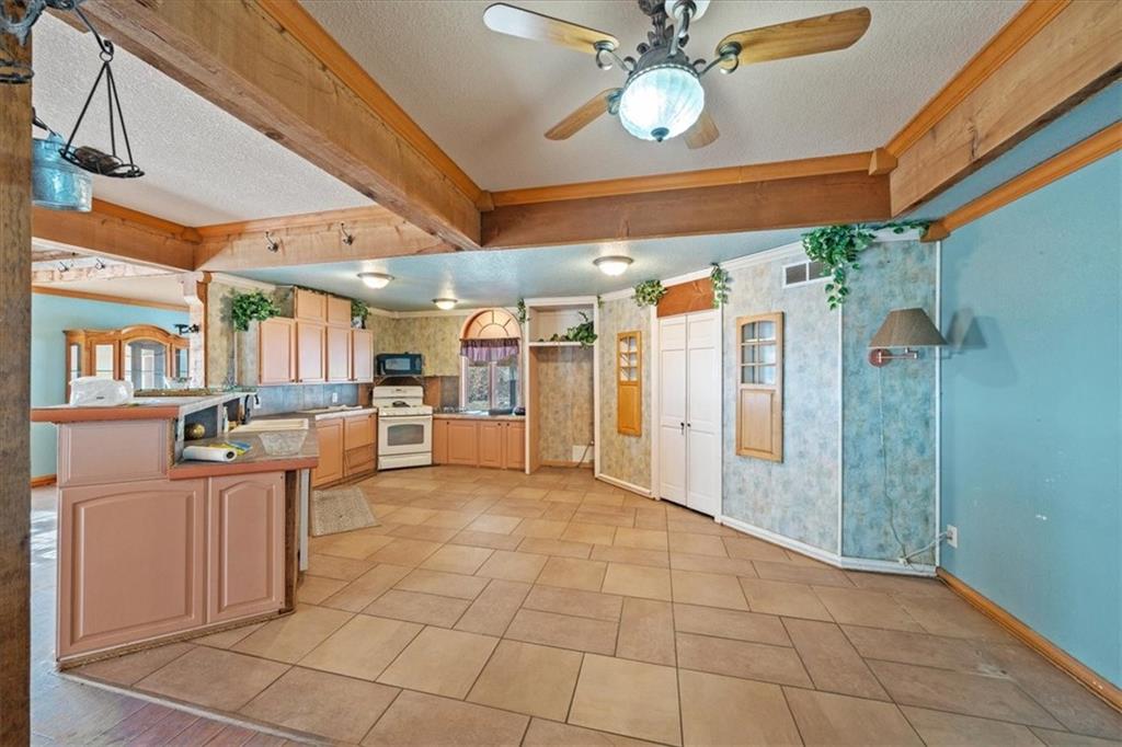 22599 Fall Leaf Road Linwood, KS 66052 - Photo 10 of 35