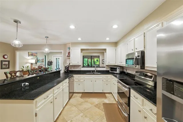 $794,900 | 7025 Riverport Road, Fort Worth, TX 76116