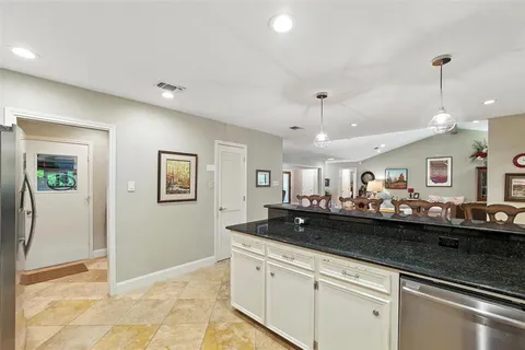 $794,900 | 7025 Riverport Road, Fort Worth, TX 76116