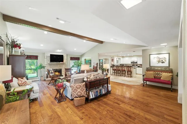 $794,900 | 7025 Riverport Road, Fort Worth, TX 76116