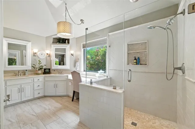 $794,900 | 7025 Riverport Road, Fort Worth, TX 76116