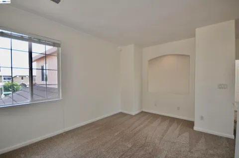 $800,000 | 9416 Lyndley Plaza Way, Elk Grove, CA 95624