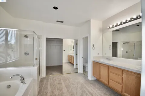 $800,000 | 9416 Lyndley Plaza Way, Elk Grove, CA 95624