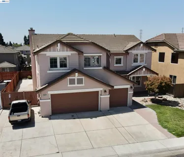 $800,000 | 9416 Lyndley Plaza Way, Elk Grove, CA 95624