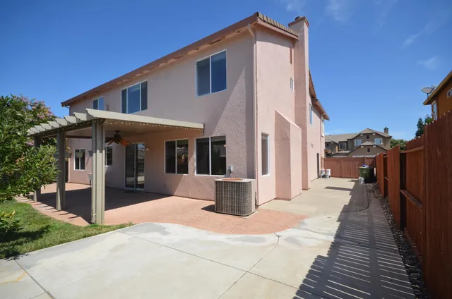 $800,000 | 9416 Lyndley Plaza Way, Elk Grove, CA 95624
