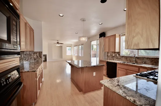 $800,000 | 9416 Lyndley Plaza Way, Elk Grove, CA 95624