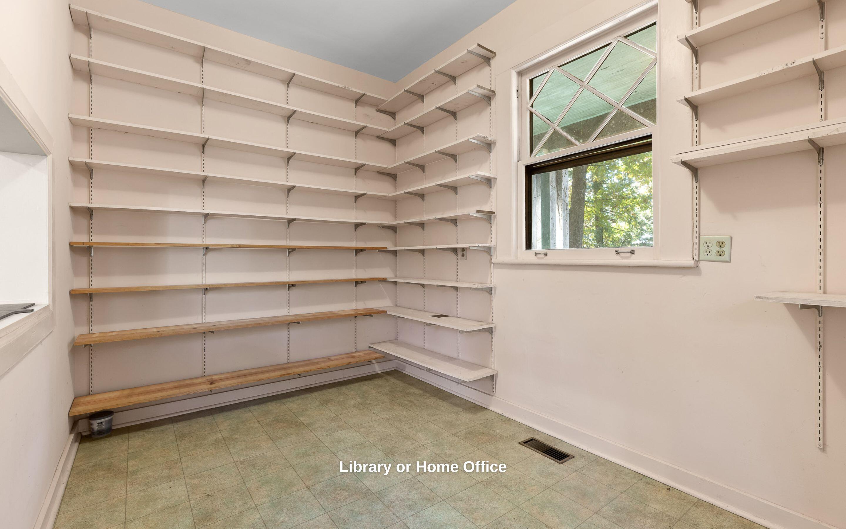 321 Signal Mountain Boulevard Signal Mountain, TN 37377 - Photo 11 of 49 Home Office