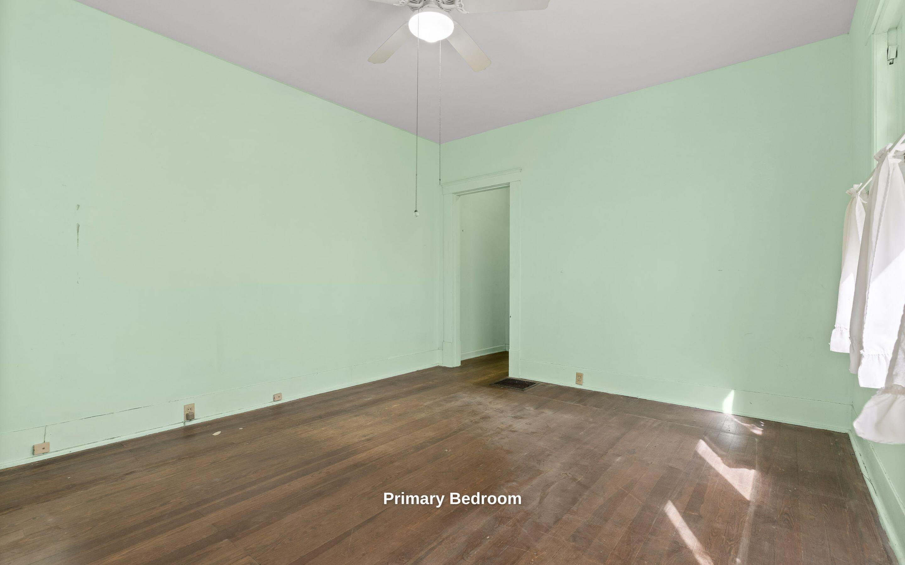 321 Signal Mountain Boulevard Signal Mountain, TN 37377 - Photo 25 of 49 Primary Bedroom