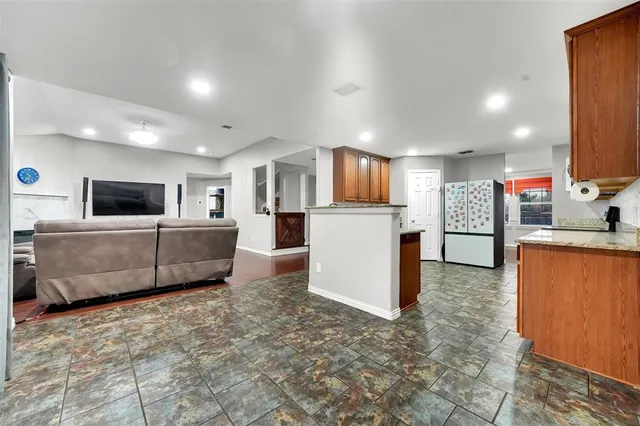 $2,800 | 324 South Mesa Verde Way, Wylie, TX 75098