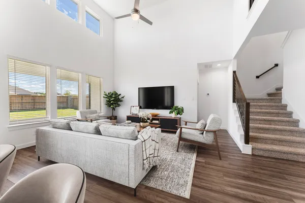 $2,500 | 13340 Bear Creek, Conroe, TX 77384