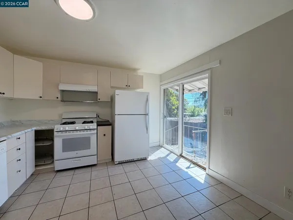 $2,200 | 729 Pennsylvania Street, Vallejo, CA 94590
