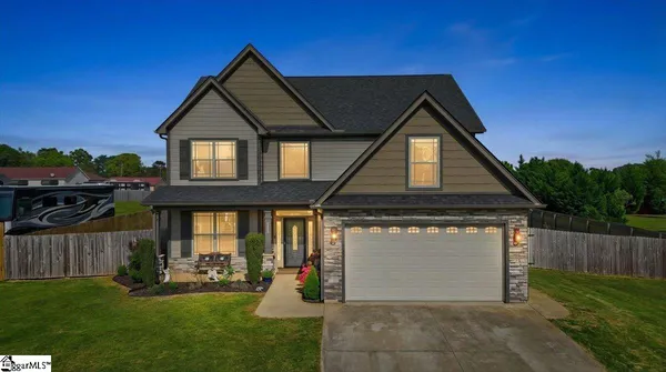 $567,000 | 213 Creekside Farms Way, Duncan, SC 29334