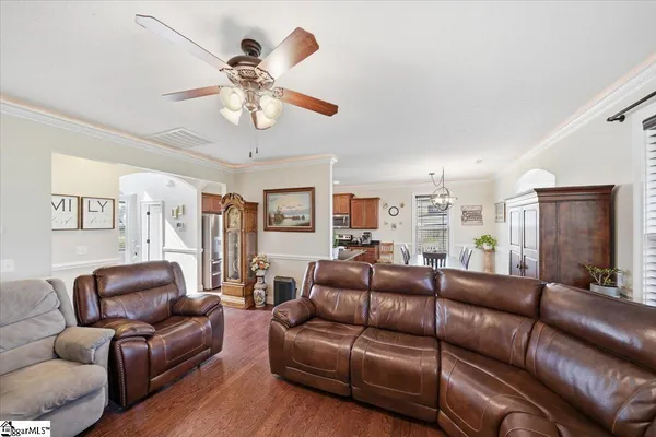 $567,000 | 213 Creekside Farms Way, Duncan, SC 29334