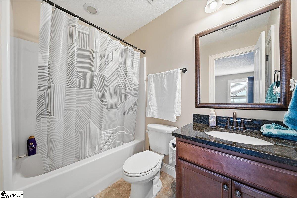 213 Creekside Farms Way Duncan, SC 29334 - Photo 33 of 47