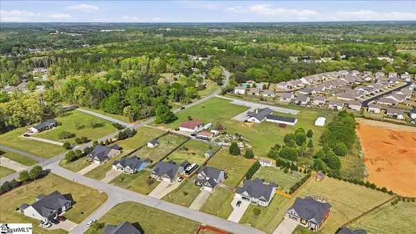 $567,000 | 213 Creekside Farms Way, Duncan, SC 29334