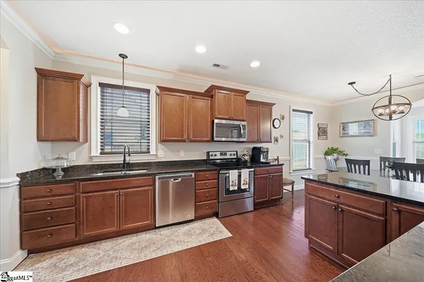 $567,000 | 213 Creekside Farms Way, Duncan, SC 29334