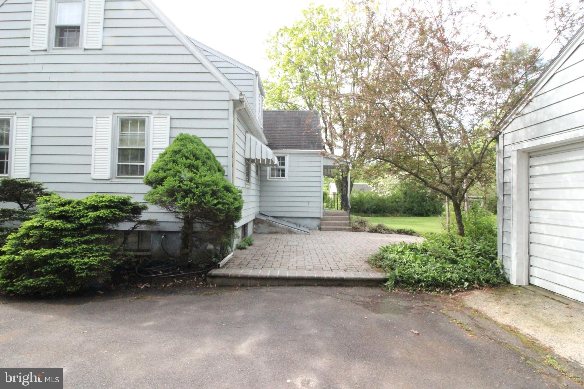 949 Old Bethlehem Road Quakertown, PA 18951 - Photo 11 of 49 Gallery Image 11