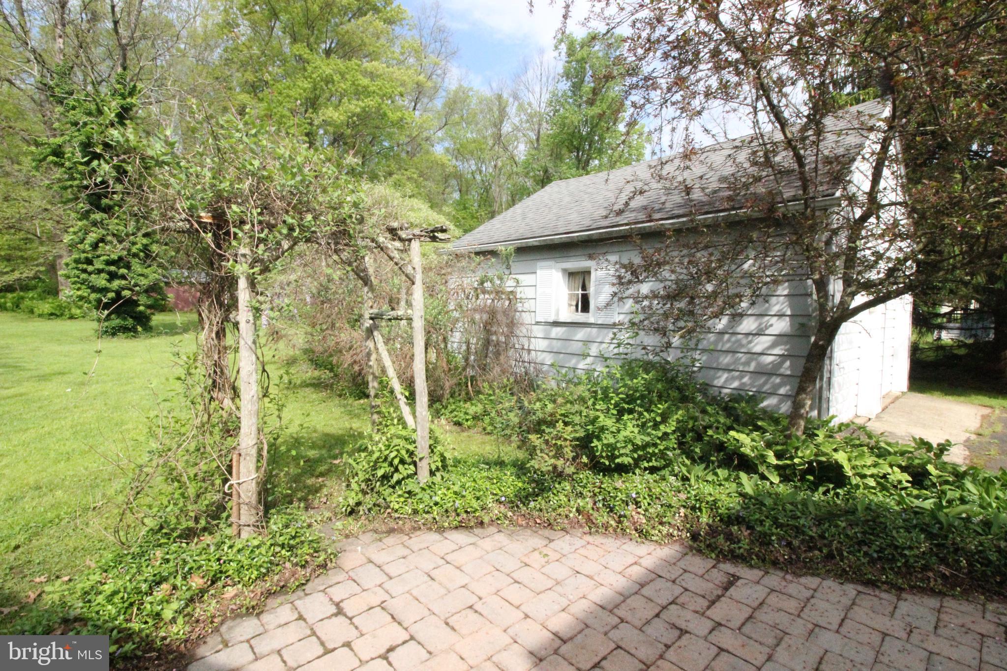 949 Old Bethlehem Road Quakertown, PA 18951 - Photo 12 of 49 Gallery Image 12
