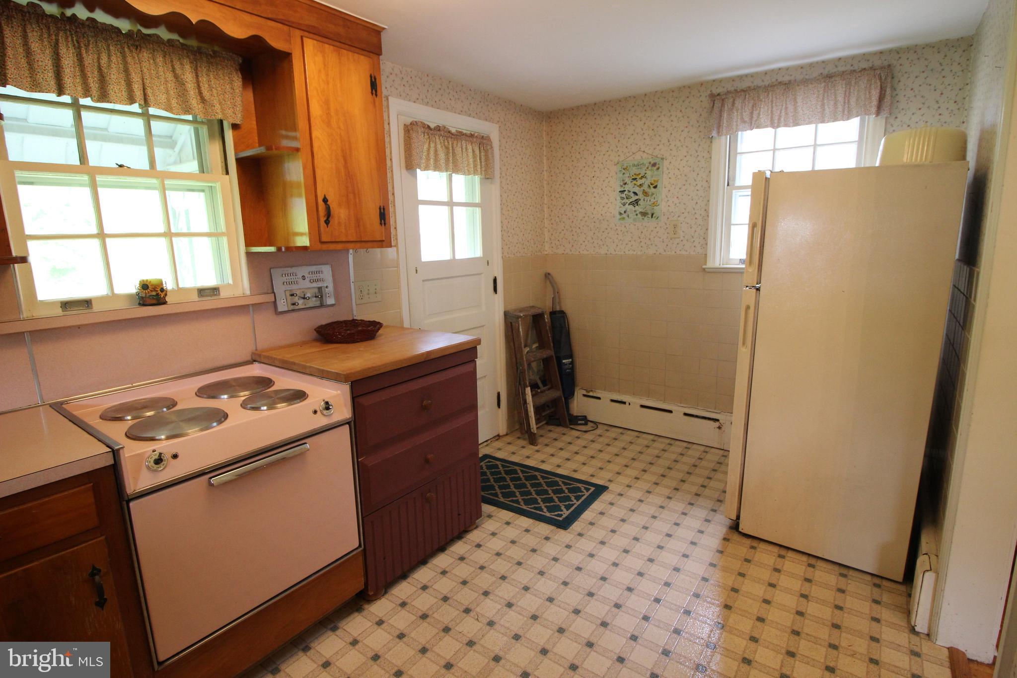 949 Old Bethlehem Road Quakertown, PA 18951 - Photo 17 of 49 Gallery Image 17