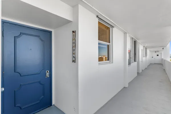 $2,750 | 3100 Northeast 49th Street, Unit 1008, Fort Lauderdale, FL 33308
