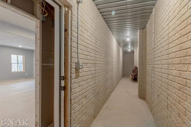 6286 Park Road Clinton, IL 61727 - Photo 26 of 45 a view of a bathroom